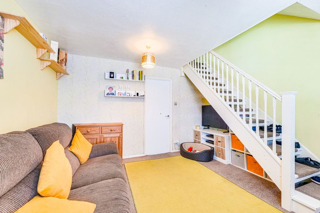 Property photo 3 of 14