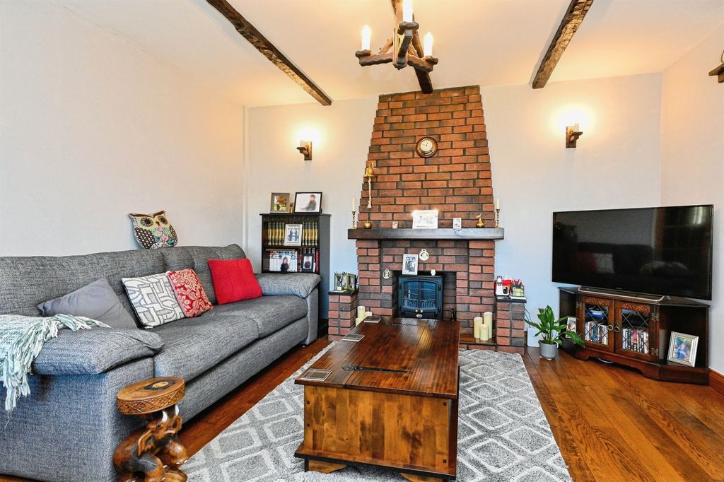 Property photo 2 of 19