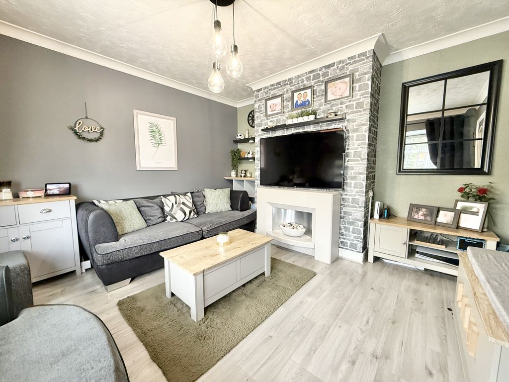 Property photo 3 of 22 Img_9962