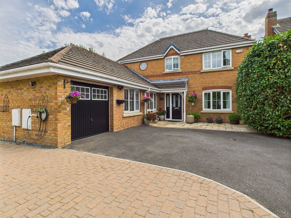 Property photo 1 of 48