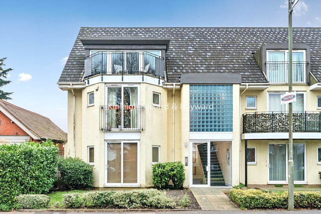 Property photo 3 of 14 External