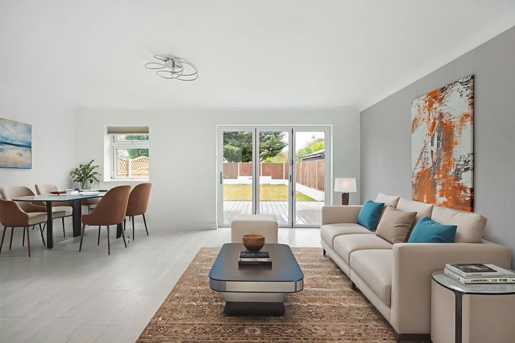 Property photo 3 of 22 4613324