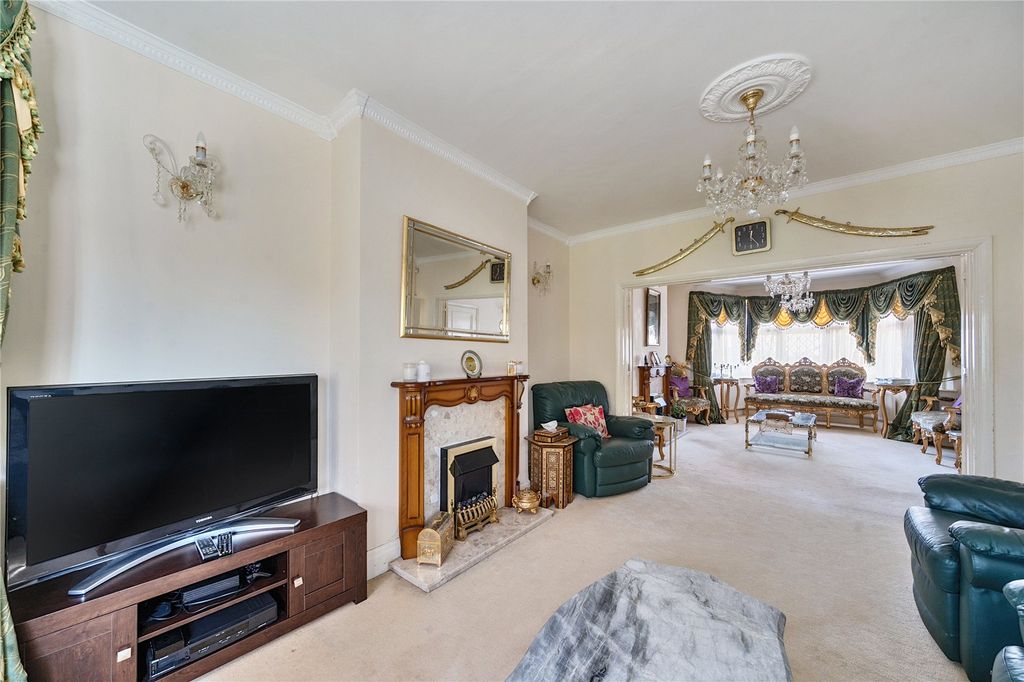 Property photo 2 of 22 Picture No. 04