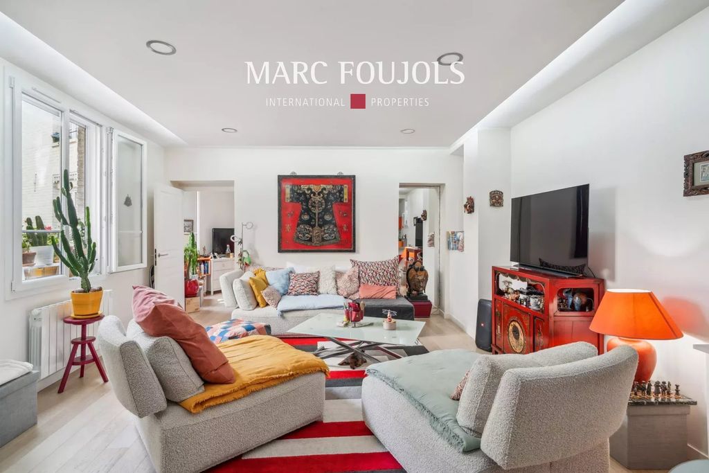 Property photo 1 of 14 Paris XVI Porte De Saint Cloud: Charming 55 m² 2-Room Apartment