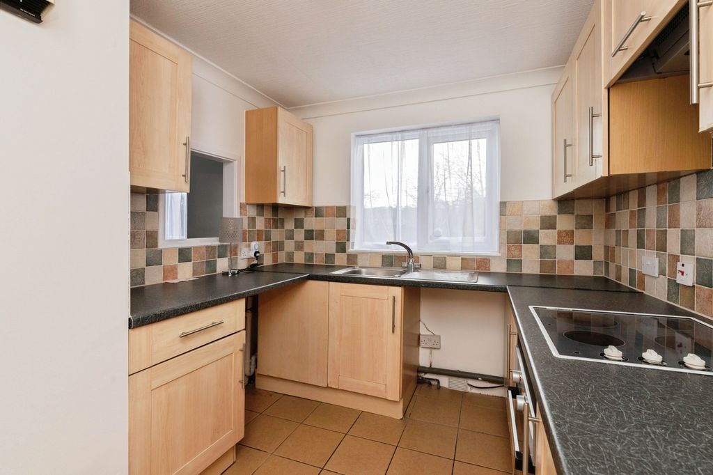 Property photo 2 of 18 Pbox-Img.Jpg