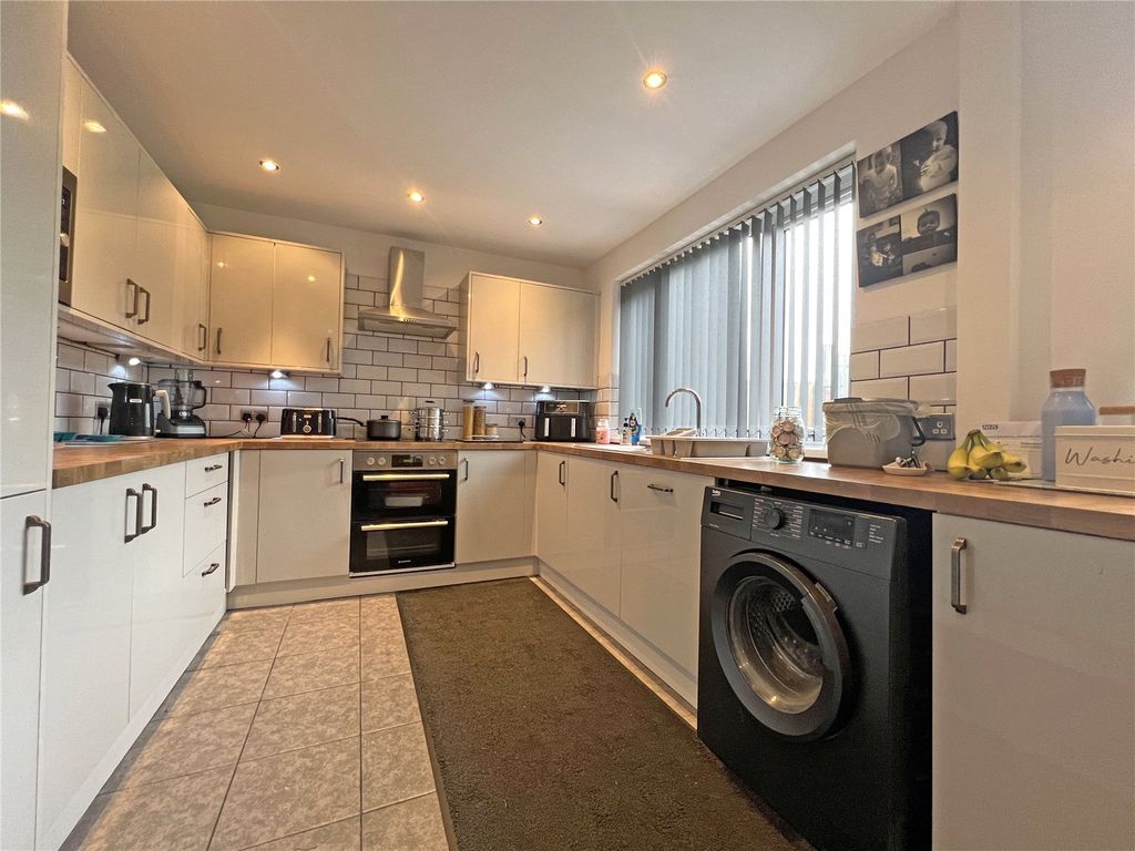 Property photo 3 of 18 Picture No. 39