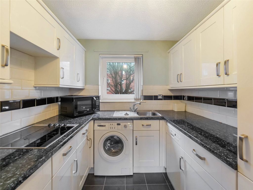 Property photo 3 of 19 Picture No. 08