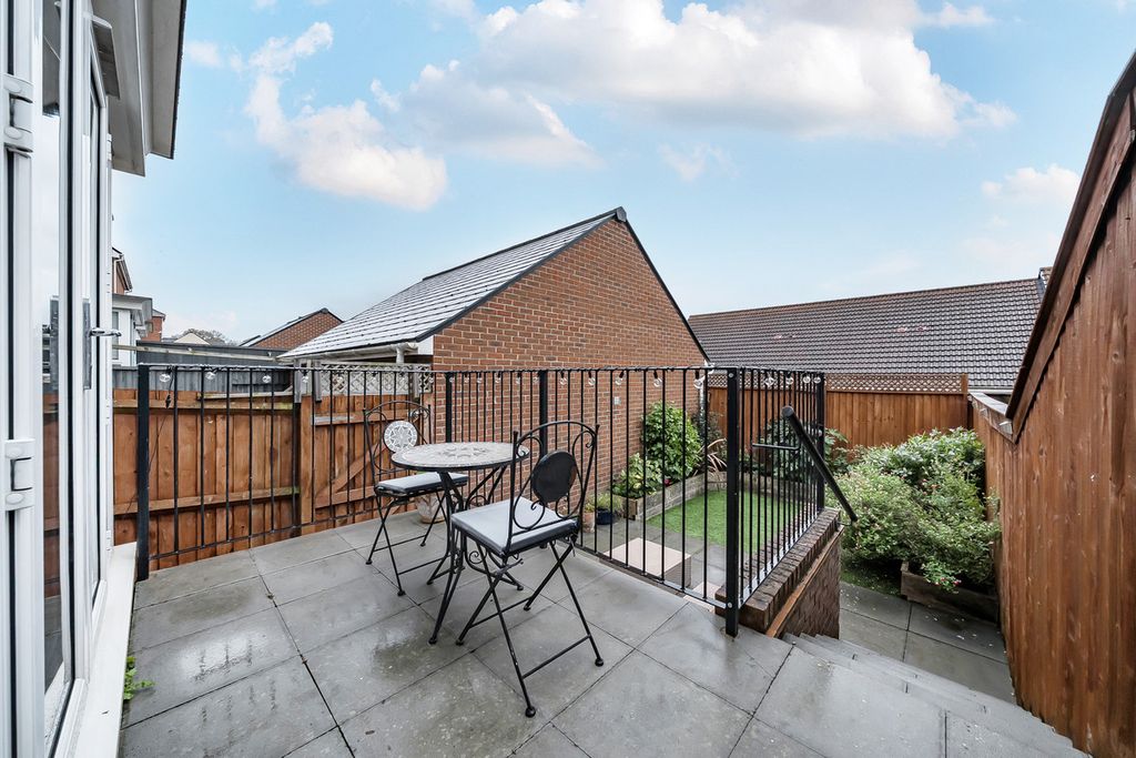 Property photo 3 of 21