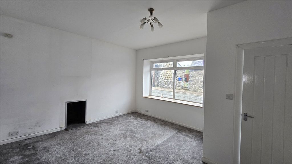 Property photo 3 of 11 Picture No. 05