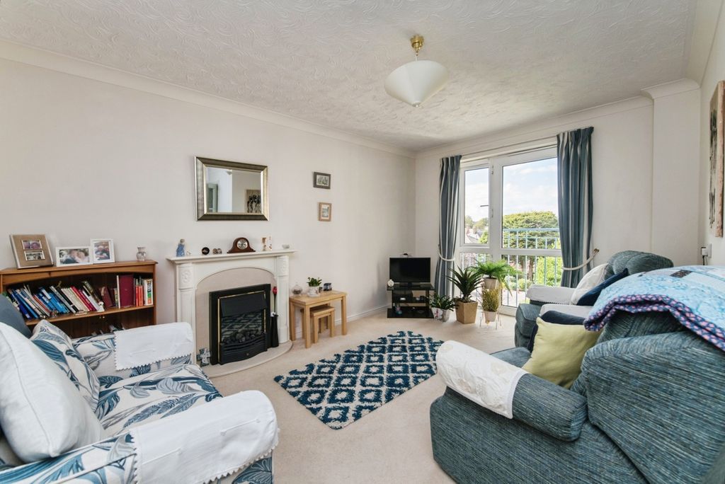 Property photo 2 of 15 Pbox-Img.Jpg
