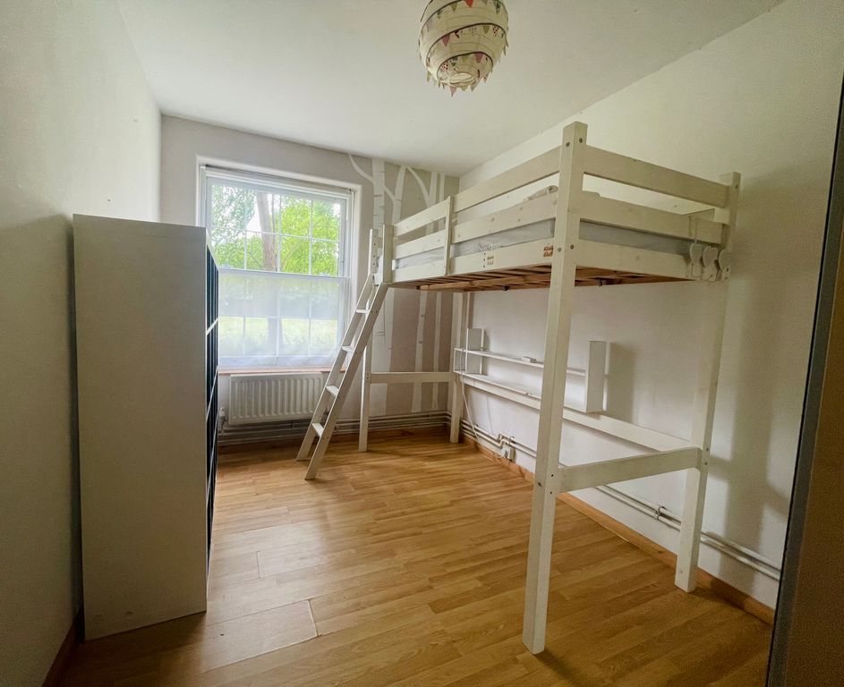 Property photo 3 of 4