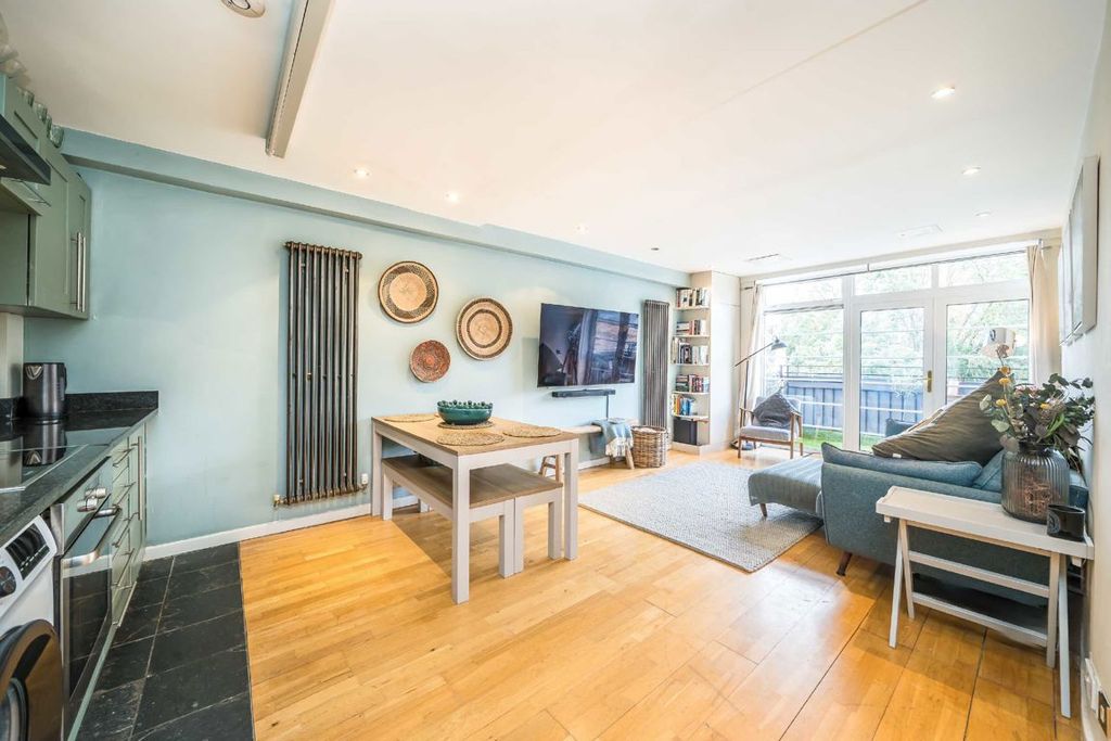 Property photo 1 of 6