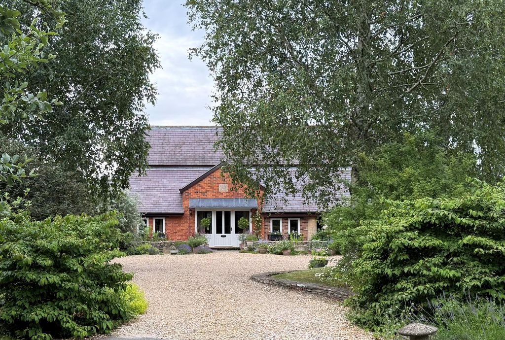 Property photo 1 of 26 Image