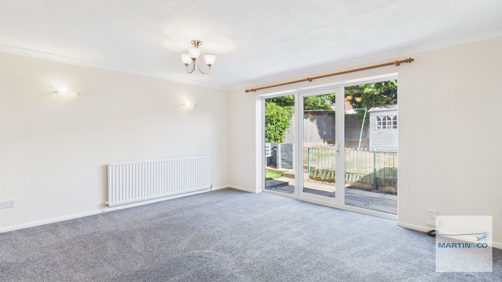 Property photo 3 of 12 Cam03663G0-Pr0180-Still005