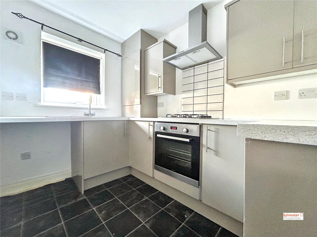 Property photo 3 of 15 Picture No. 03