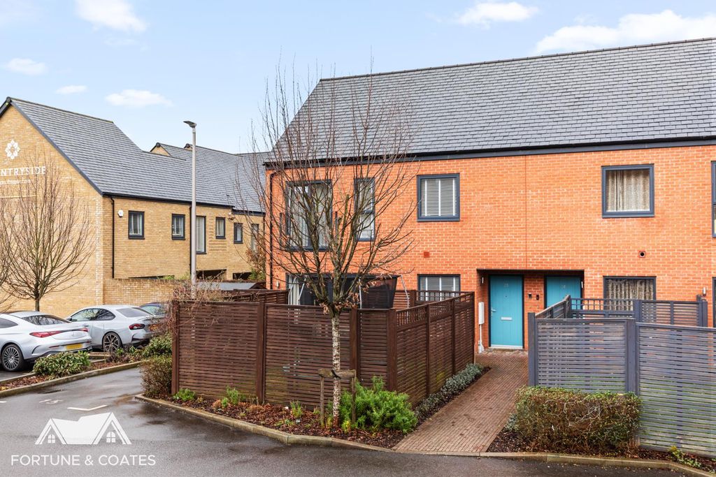 Property photo 1 of 22 Northsquare_22.Jpg