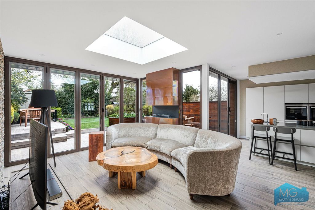 Property photo 1 of 22 Picture No. 07