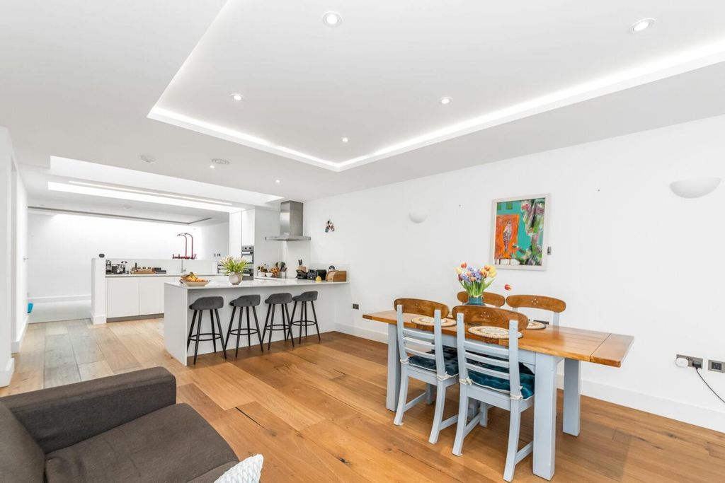 Property photo 3 of 11 Kitchen And Dining