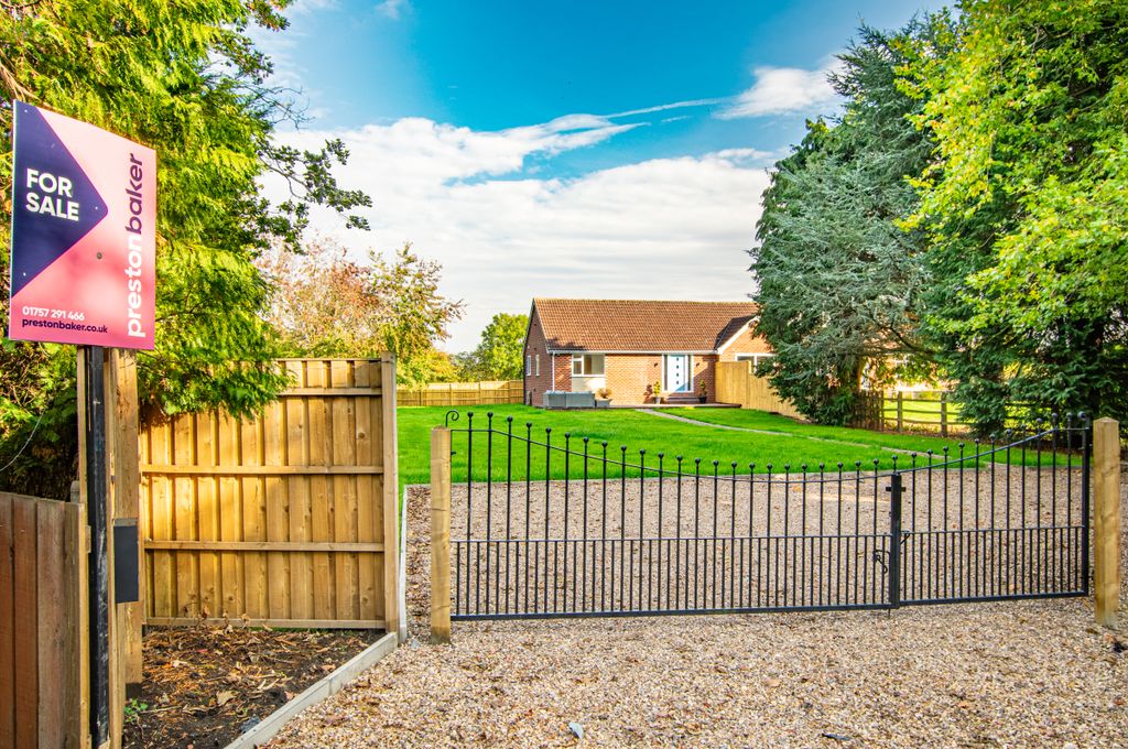 Property photo 2 of 27 Front