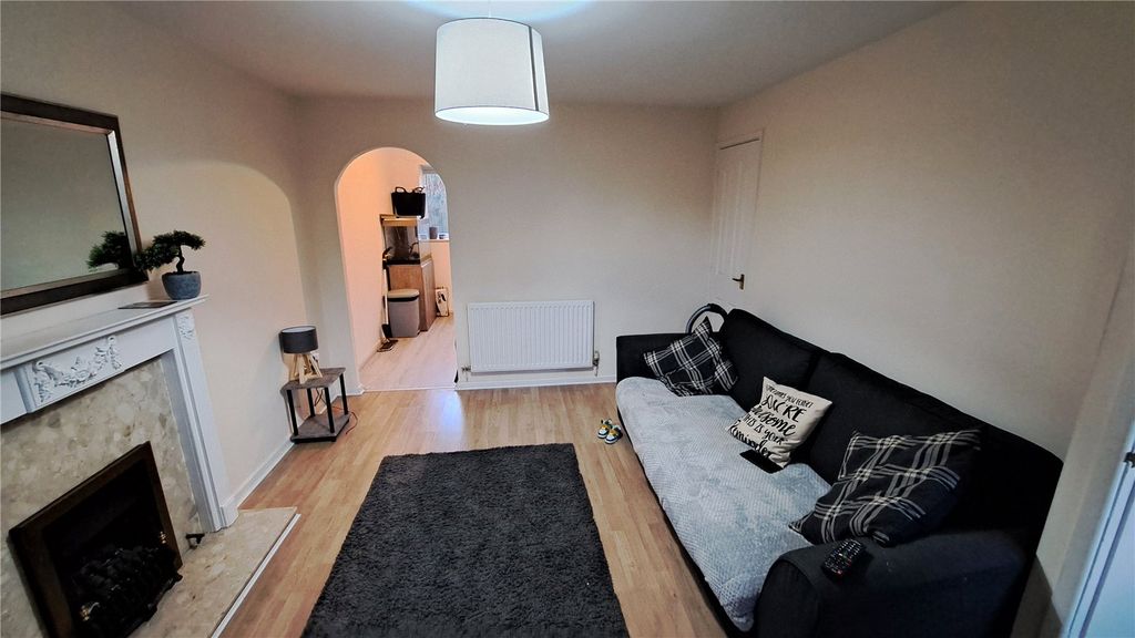 Property photo 2 of 9 Picture No. 19