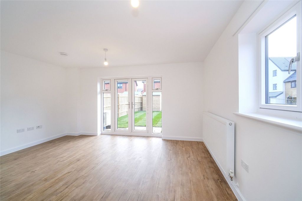 Property photo 2 of 11 Picture No. 14
