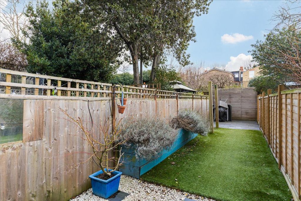 Property photo 2 of 16