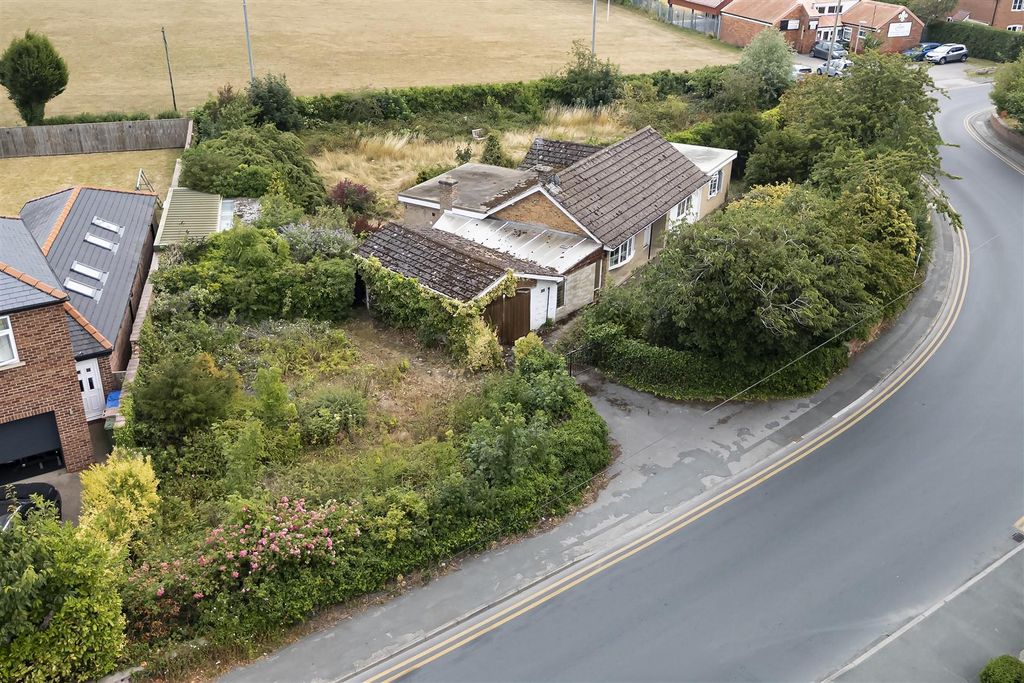 Property photo 3 of 11