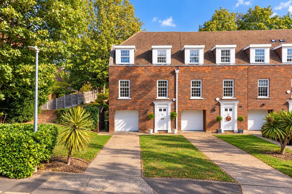 Property photo 1 of 36