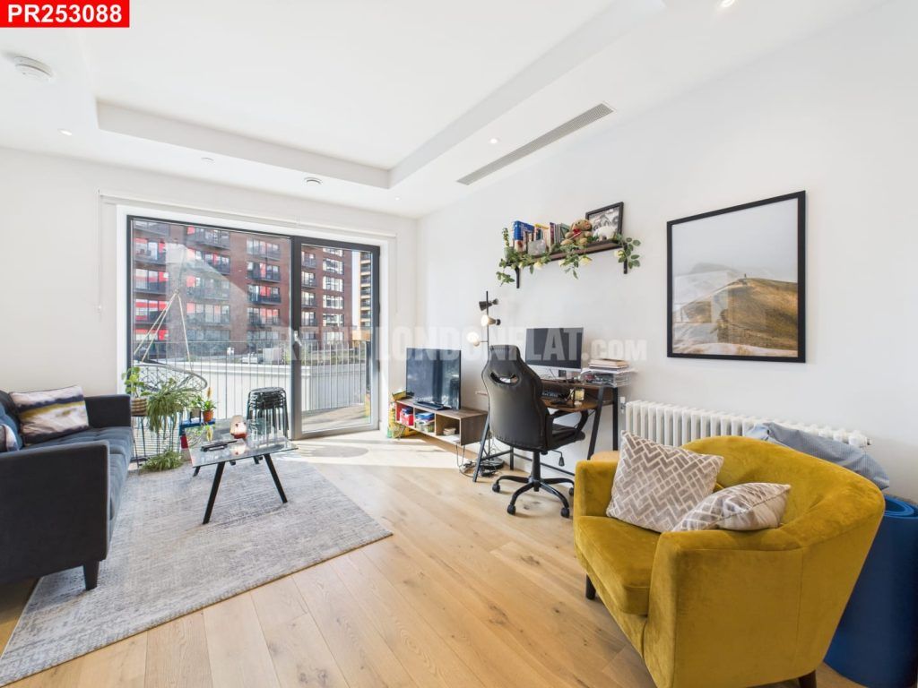 Property photo 3 of 12