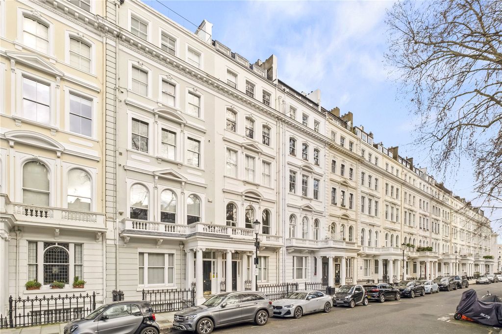 Property photo 2 of 13 Exterior