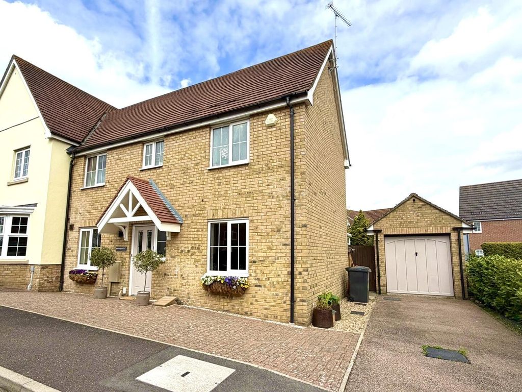 Property photo 1 of 20 Front (Exterior)