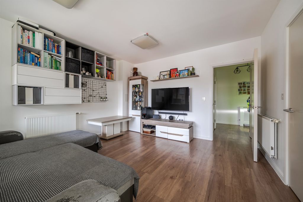 Property photo 3 of 12