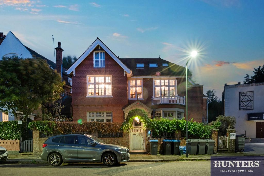 Property photo 1 of 8 Twilight Front