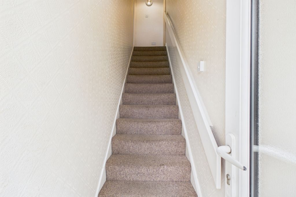 Property photo 3 of 16 Entrance