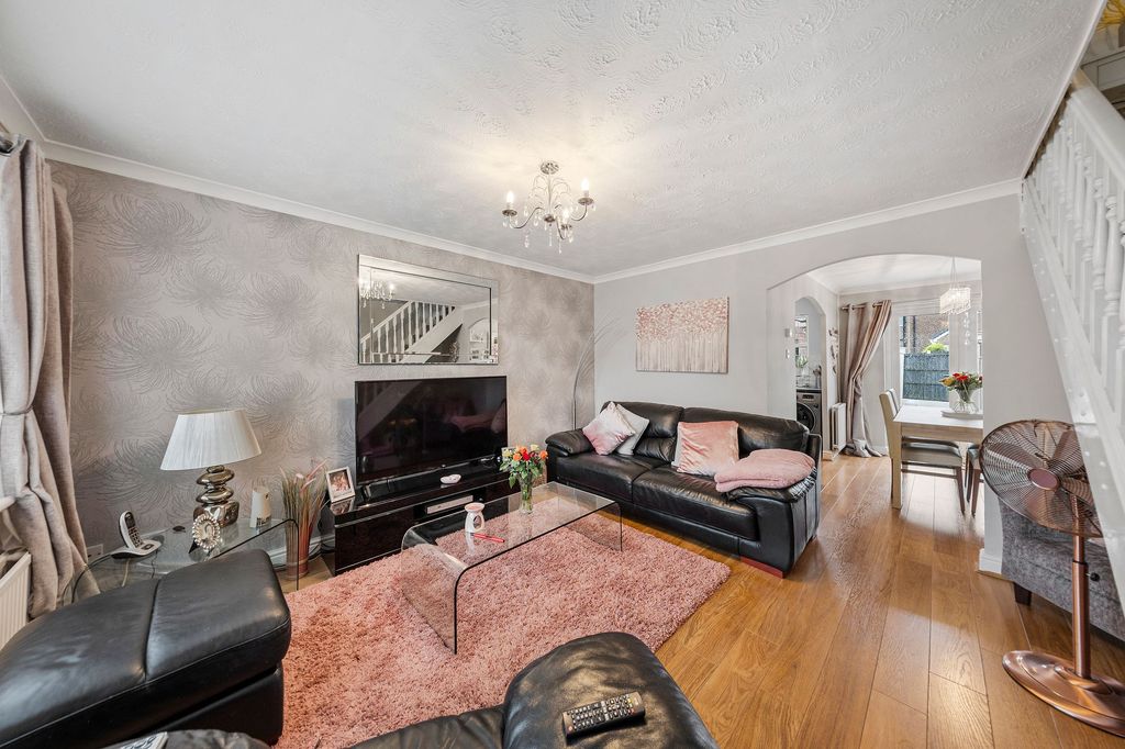 Property photo 3 of 17