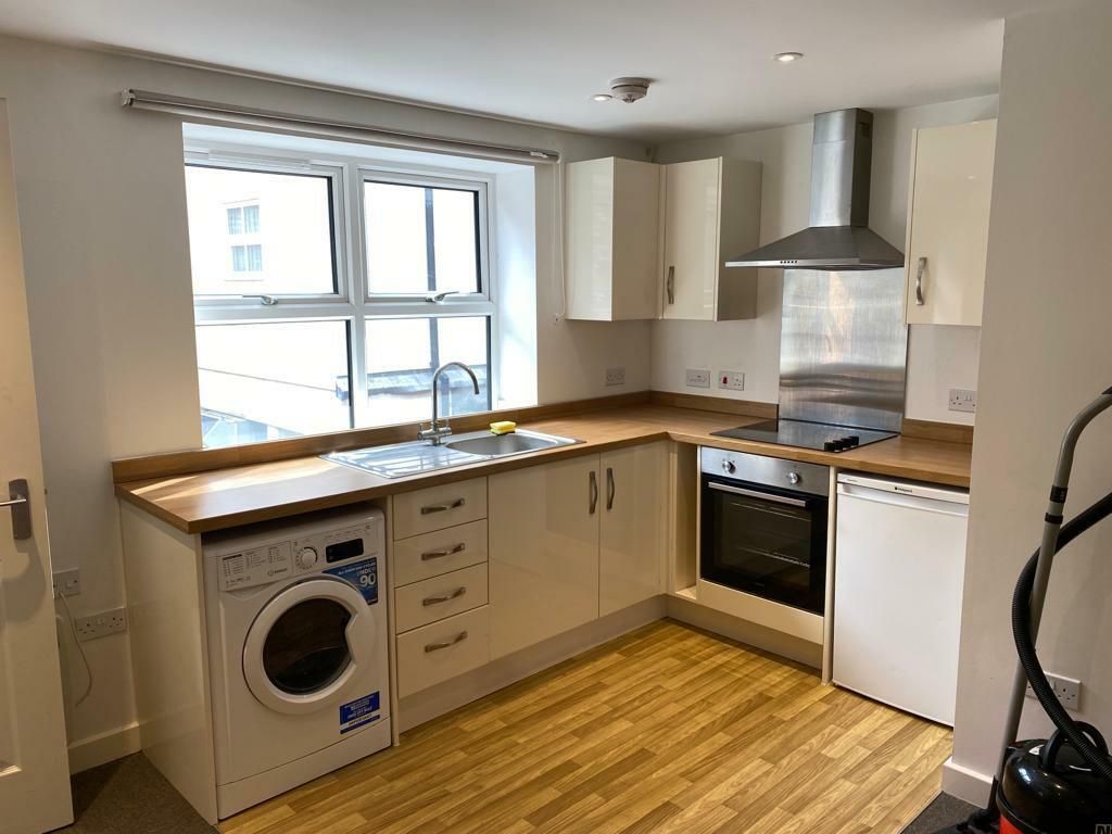 Property photo 1 of 4 Kitchen