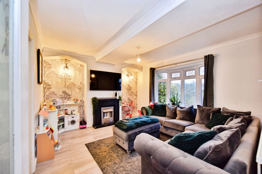 Property photo 2 of 20 Fbb_4857Edit