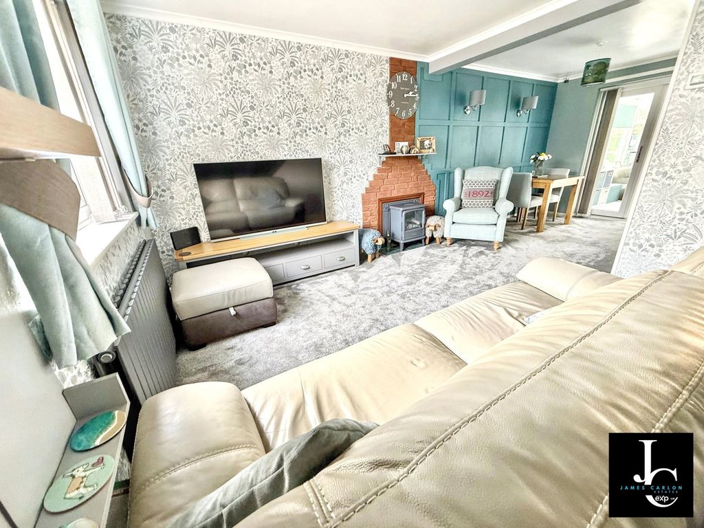 Property photo 3 of 22
