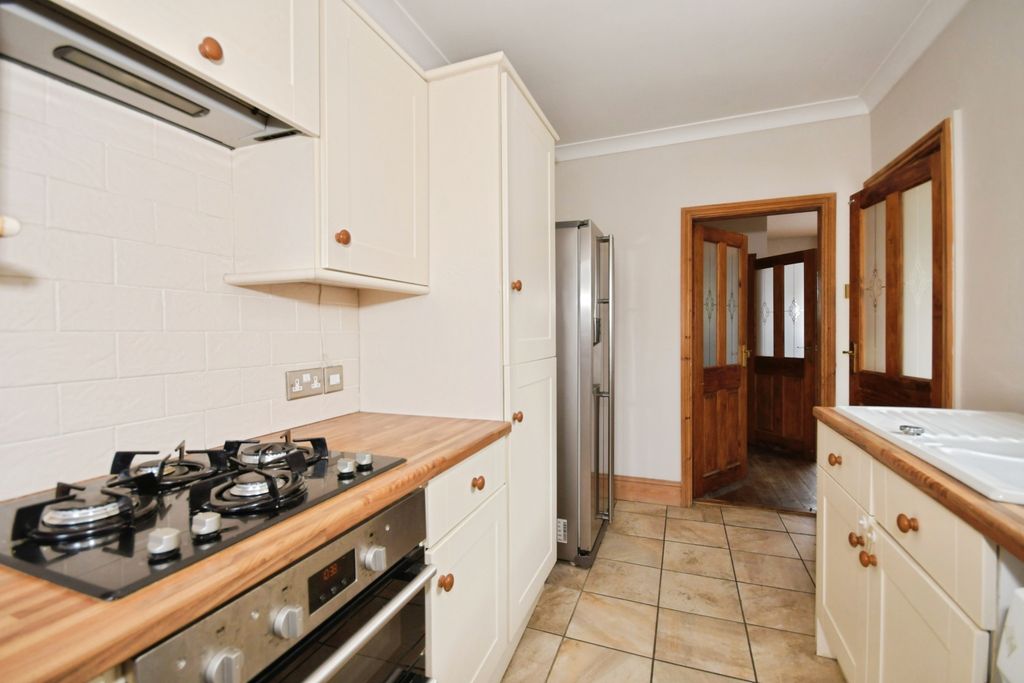 Property photo 3 of 21 1000000599