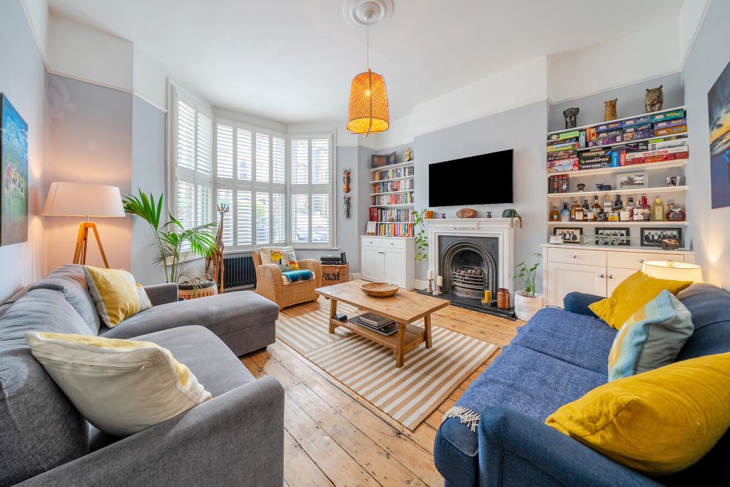 Property photo 1 of 11 1513732-22-6A999B...