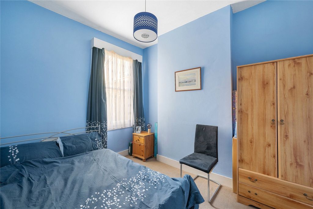 Property photo 3 of 11 Picture No. 06