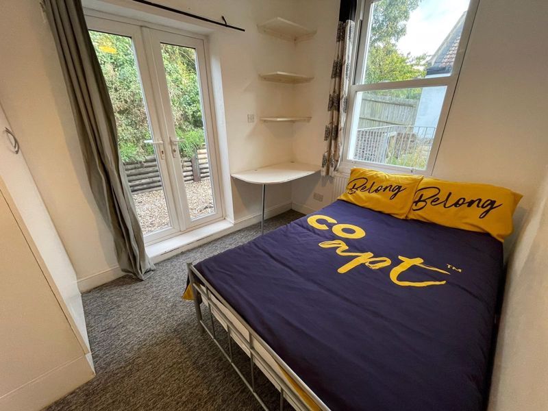 Property photo 2 of 14 Photo 18