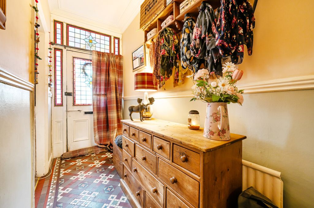 Property photo 2 of 21 -696F5c75d130c-l-1399862-11-696A7A5714F37