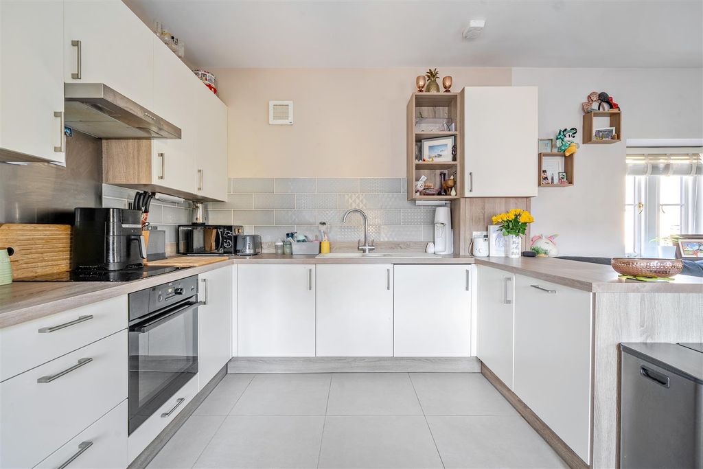 Property photo 3 of 20 1356895-3-68d501A31Ba21.Jpg