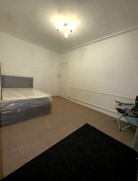 Property photo 1 of 2