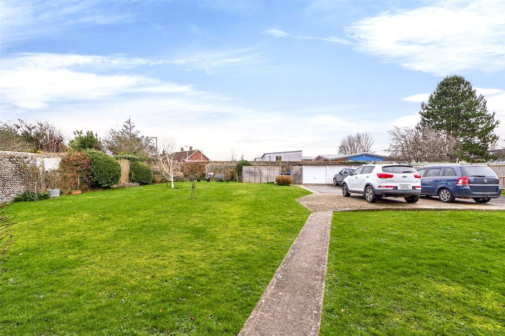 Property photo 2 of 23 Picture No. 22