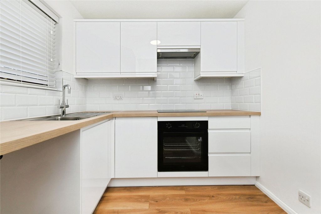 Property photo 1 of 13 Interior