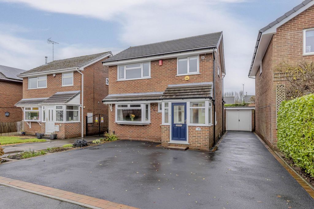 Property photo 1 of 24