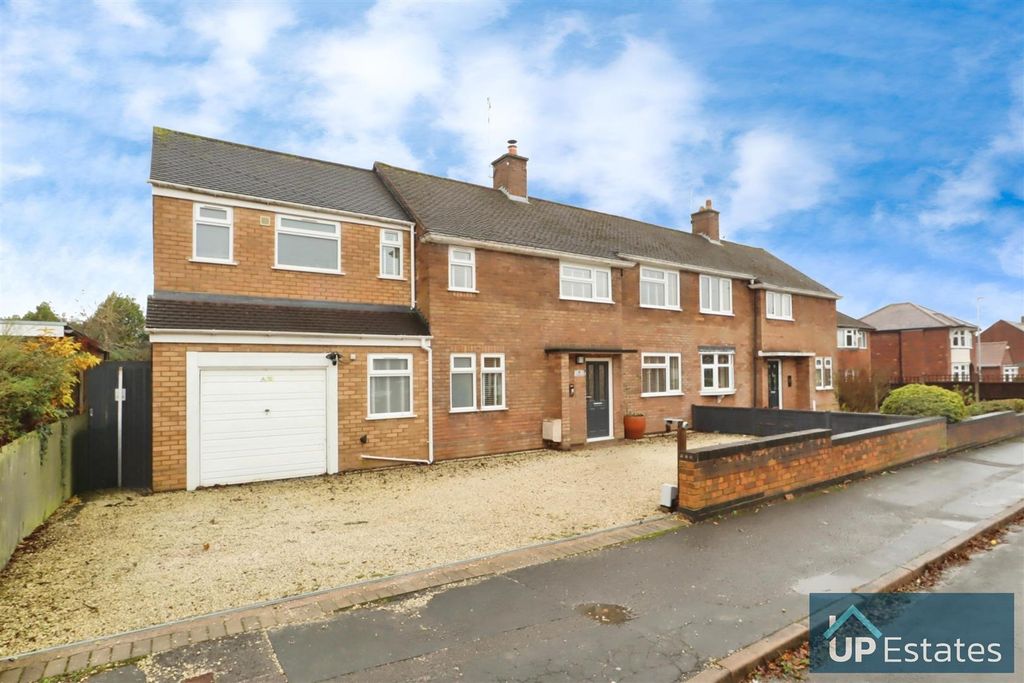 Property photo 1 of 19 Front Aspect