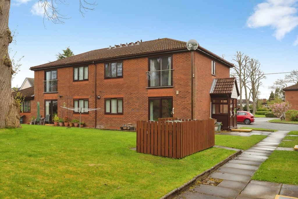 Property photo 1 of 17